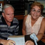 Orieta Cordeiro y Héctor Pérez Ramírez, director de espacios dramatizados de Radio Progreso